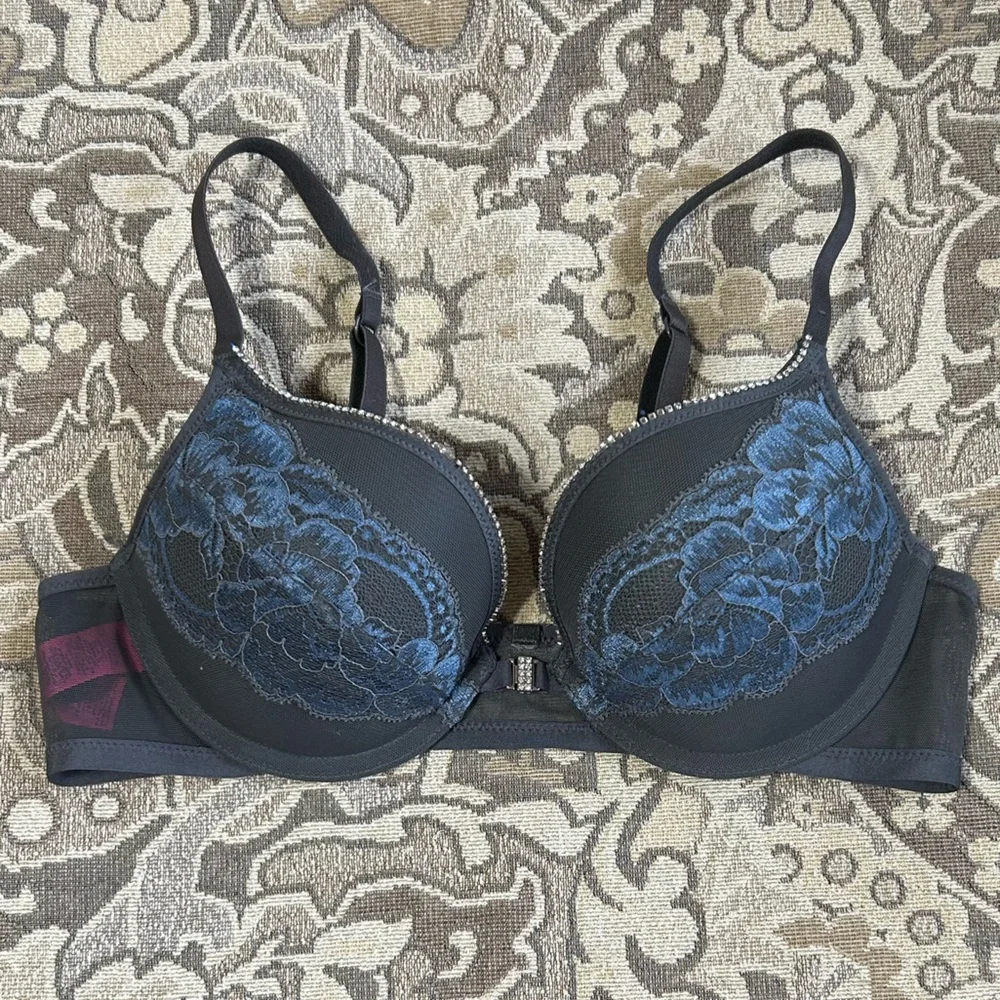 La Senza Beyond Sexy Push-up Bra 34B. Crystal Details. - Picture 2 of 13